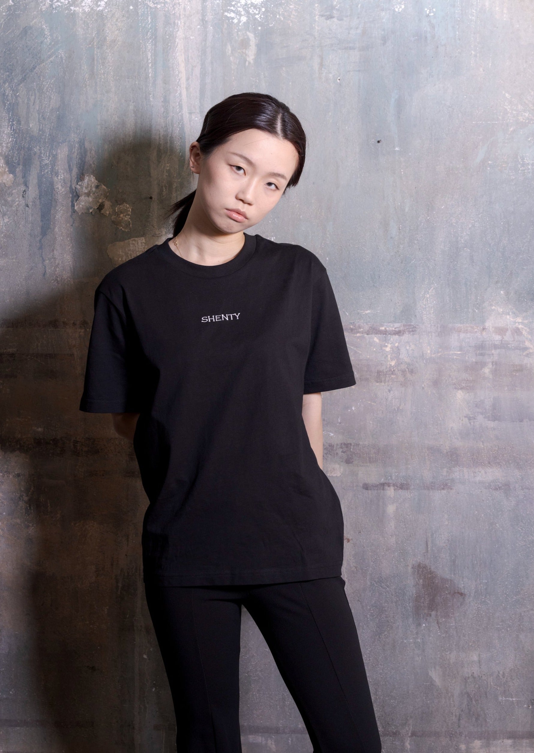 T-shirt oversized cotone organico nera 3